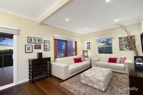 Property photo of 27 Lakeview Parade Warriewood NSW 2102
