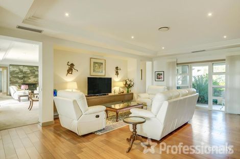 Property photo of 2 Robindale Court Robin Hill NSW 2795