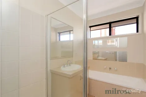 Property photo of 3 Taisho Court Werribee VIC 3030