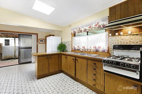 Property photo of 17 Cranbourne Avenue Sunshine North VIC 3020