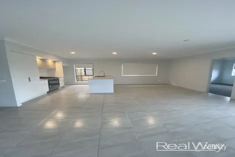 Property photo of 40 Cambridge Way Ripley QLD 4306