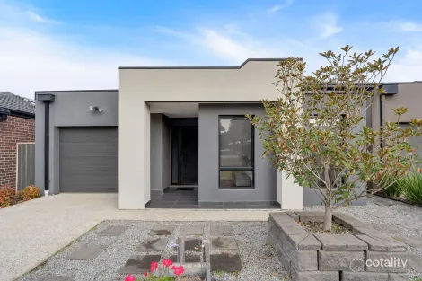 11 Moor Park Dr, Craigieburn, VIC 3064