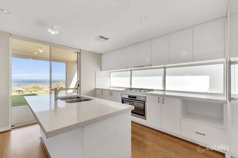 Property photo of 19 Shonae Pass Halls Head WA 6210