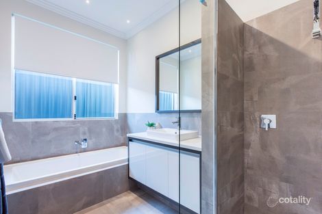 Property photo of 5 Kingshurst Chase Haynes WA 6112