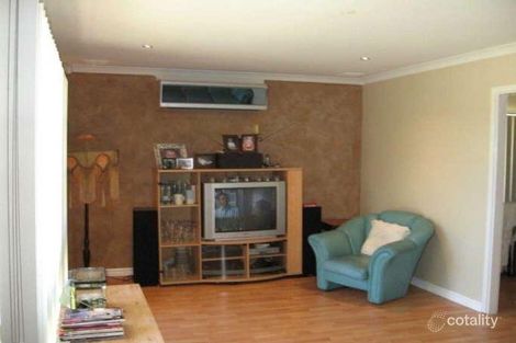 Property photo of 8 Brecknock Way Girrawheen WA 6064
