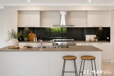 Property photo of 8 Dove Tree Crescent Sinnamon Park QLD 4073