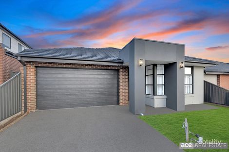 32 Timbarra Ch, Cobblebank, VIC 3338