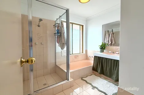 Property photo of 5 Quadrant Rise Halls Head WA 6210