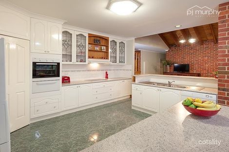 Property photo of 16 Maxwell Drive Wodonga VIC 3690