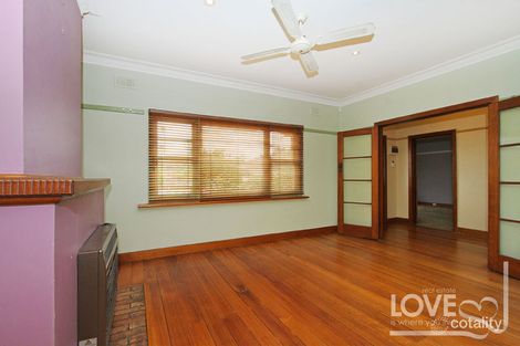Property photo of 15 Bird Avenue Northcote VIC 3070