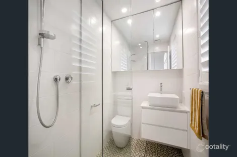 Property photo of 2/2 Harland Road Fairlight NSW 2094