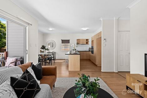 Property photo of 380 Bennetts Road Norman Park QLD 4170