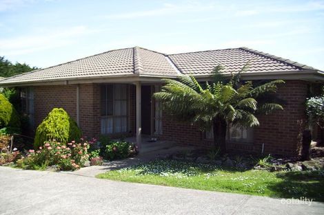 Property photo of 1/76 Collins Crescent Berwick VIC 3806