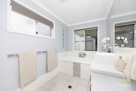 Property photo of 50 Sandy View Drive Nikenbah QLD 4655