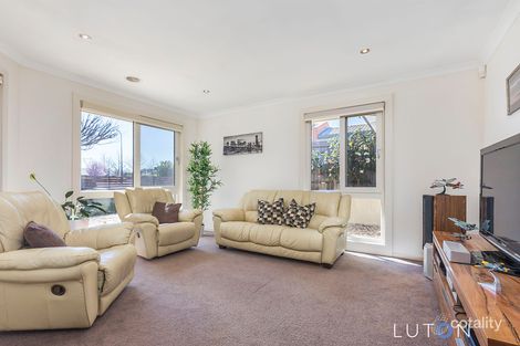 Property photo of 17 Hollows Circuit Macgregor ACT 2615