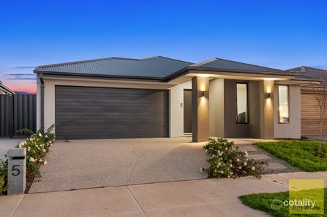 Property photo of 5 Banquet Drive Tarneit VIC 3029