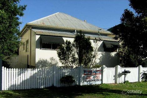 4 Bevington St, Shorncliffe, QLD 4017