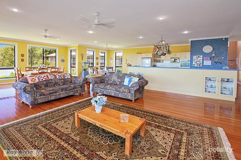 Property photo of 2 Emerald Place Green Point NSW 2428