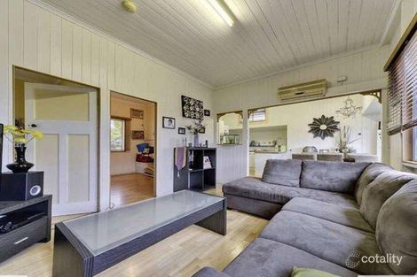 Property photo of 3 Drayton Terrace Wynnum QLD 4178