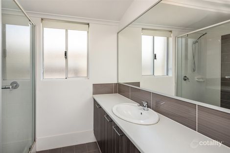 Property photo of 17 Lindberg Boulevard Ellenbrook WA 6069