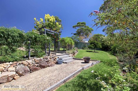Property photo of 2 Emerald Place Green Point NSW 2428