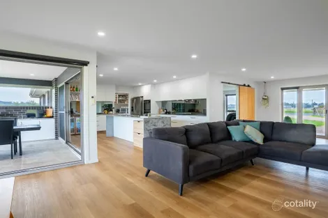 Property photo of 19 Elphin Drive Squeaking Point TAS 7307