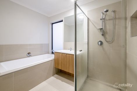 Property photo of 15 Butternut Drive Lyndhurst VIC 3975