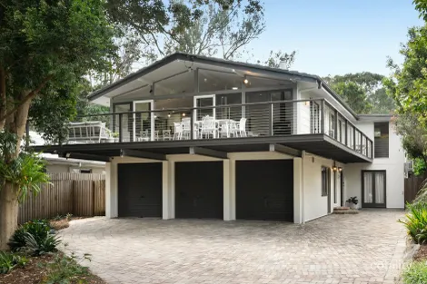 25 Belford St, Kenmore, QLD 4069