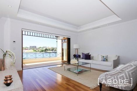 7/12 Doepel St, North Fremantle, WA 6159