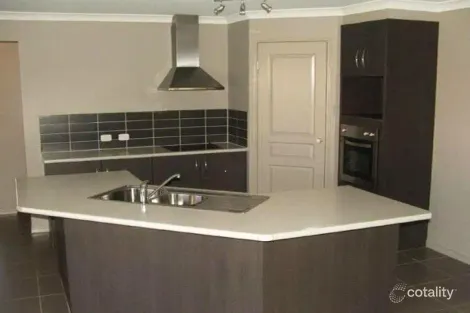 Property photo of 26 Seabiscuit Crescent Kallangur QLD 4503