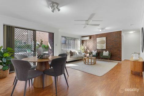 Property photo of 2/90 Pembroke Road Coorparoo QLD 4151