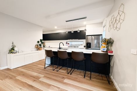 Property photo of 32 Cumberland Drive Mickleham VIC 3064
