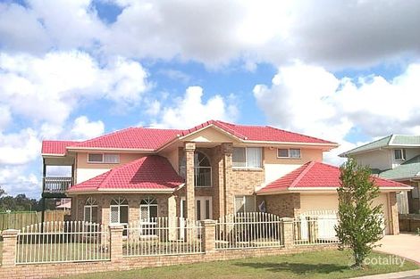 2 Hummingbird Cres, Wishart, QLD 4122