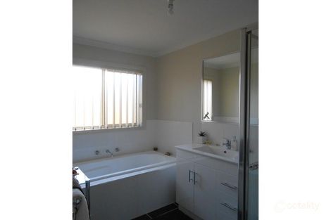 Property photo of 3 Immy Parade Narre Warren VIC 3805