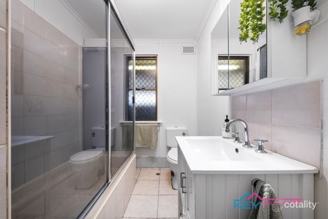 Property photo of 8 Tasman Avenue Lethbridge Park NSW 2770