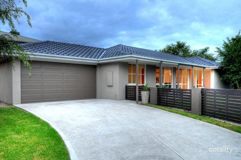11 Sutherland Ave, Aspendale Gardens, VIC 3195