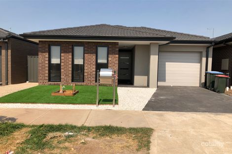 Property photo of 19 Bridport Circuit Tarneit VIC 3029