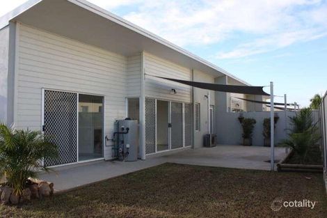Property photo of 21 Mayfair Drive Emerald QLD 4720