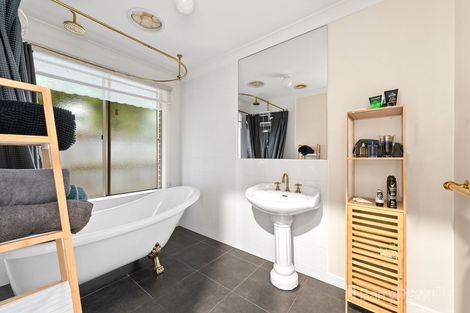 Property photo of 47 Fallingwater Drive Pakenham VIC 3810