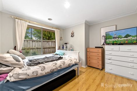 Property photo of 47 Fallingwater Drive Pakenham VIC 3810