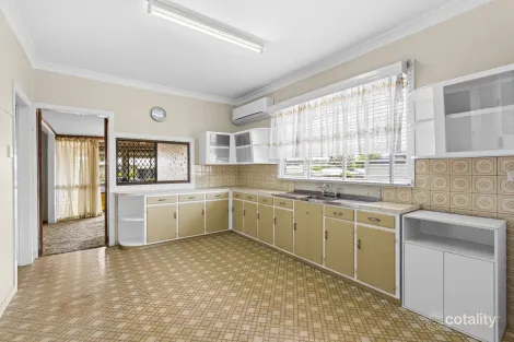 Property photo of 10 Monash Street Newtown QLD 4350