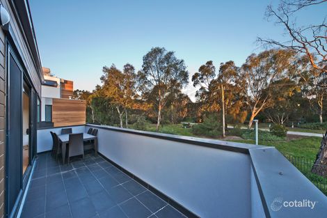 Property photo of 18 Aviary Grove Thornbury VIC 3071