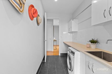 Property photo of 76 Gibson Crescent Bellbowrie QLD 4070