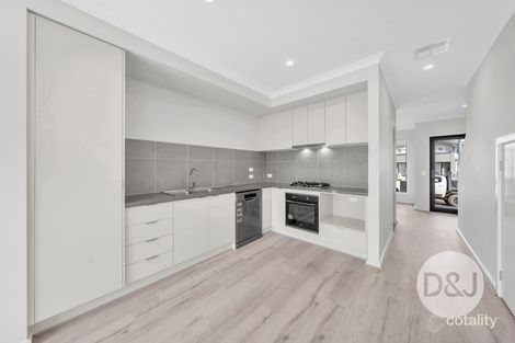 Property photo of 9 Portobello Boulevard Clyde North VIC 3978