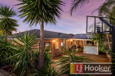 Property photo of 19 Portchester Boulevard Beaconsfield VIC 3807