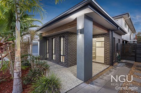 Property photo of 9 Serenity Place Springfield Lakes QLD 4300