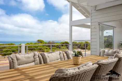 Property photo of 15 Surfside Terrace Glenfield WA 6532