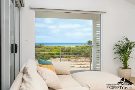 Property photo of 15 Surfside Terrace Glenfield WA 6532