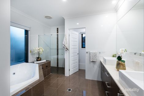 Property photo of 15 River Links Boulevard East Helensvale QLD 4212