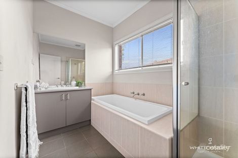 Property photo of 35 Cunningham Chase Burnside Heights VIC 3023